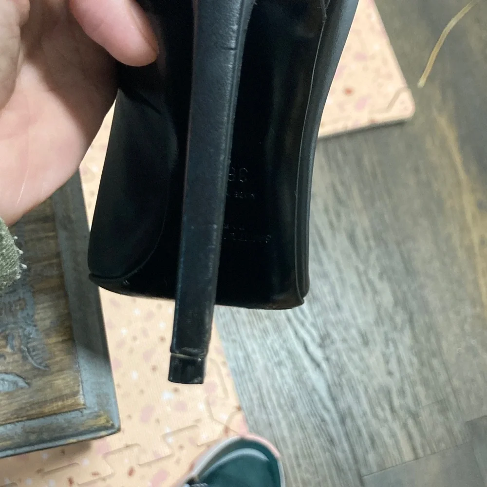 Saint Laurent Black Heeled Pumps - Picture 10 of 13